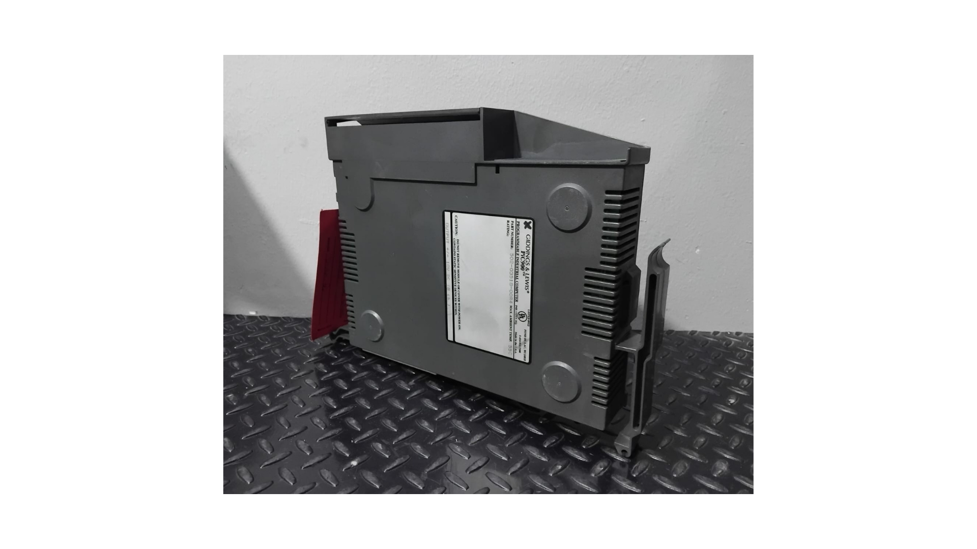 Modulo de Salida de Equipo Obsoleto Giddings & Lewis-1